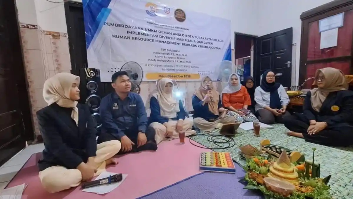 Tim PKM UDB Surakarta Dampingi UMKM Oemah Anglo Naik Kelas lewat Inovasi Produk dan Digitalisasi